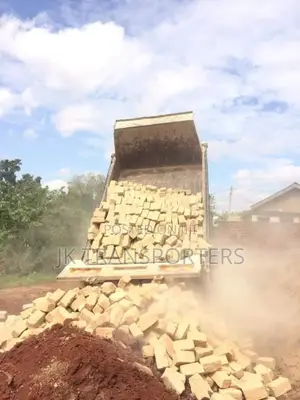 Lake Sand , Plasta, Clay Bricks, Aggregates, Marrum
