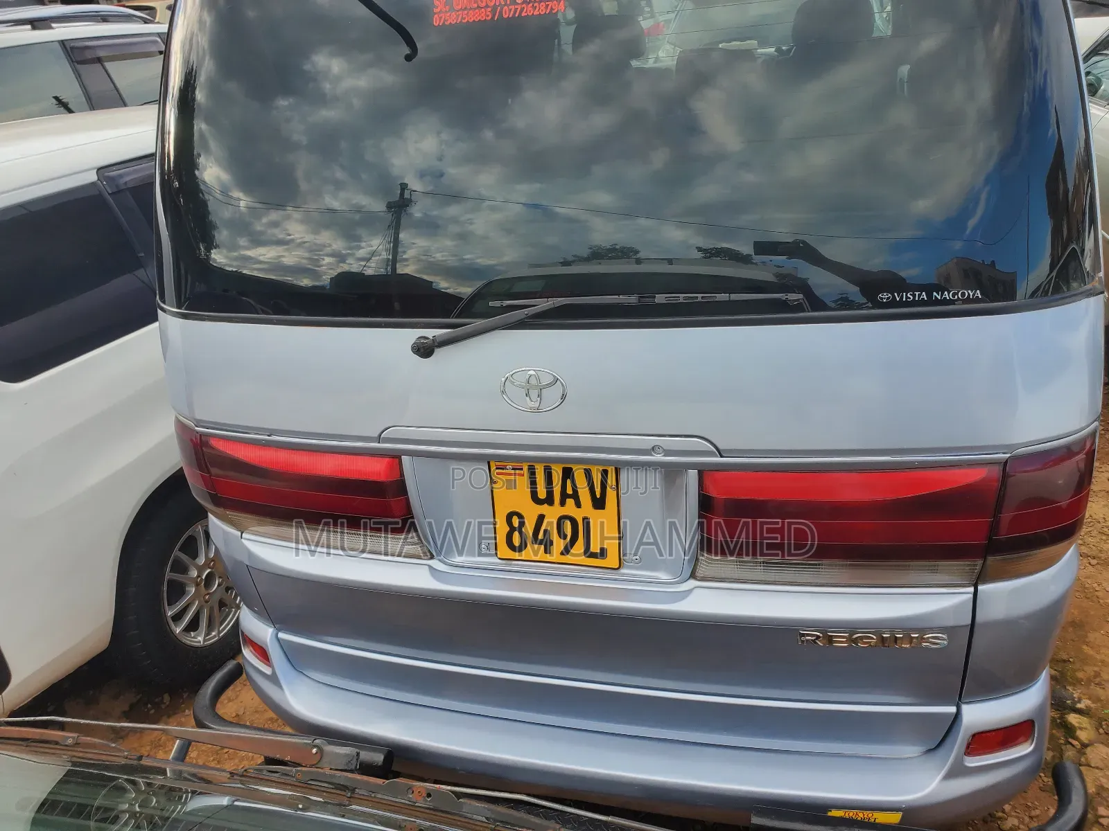 Toyota Regius 2000 Silver