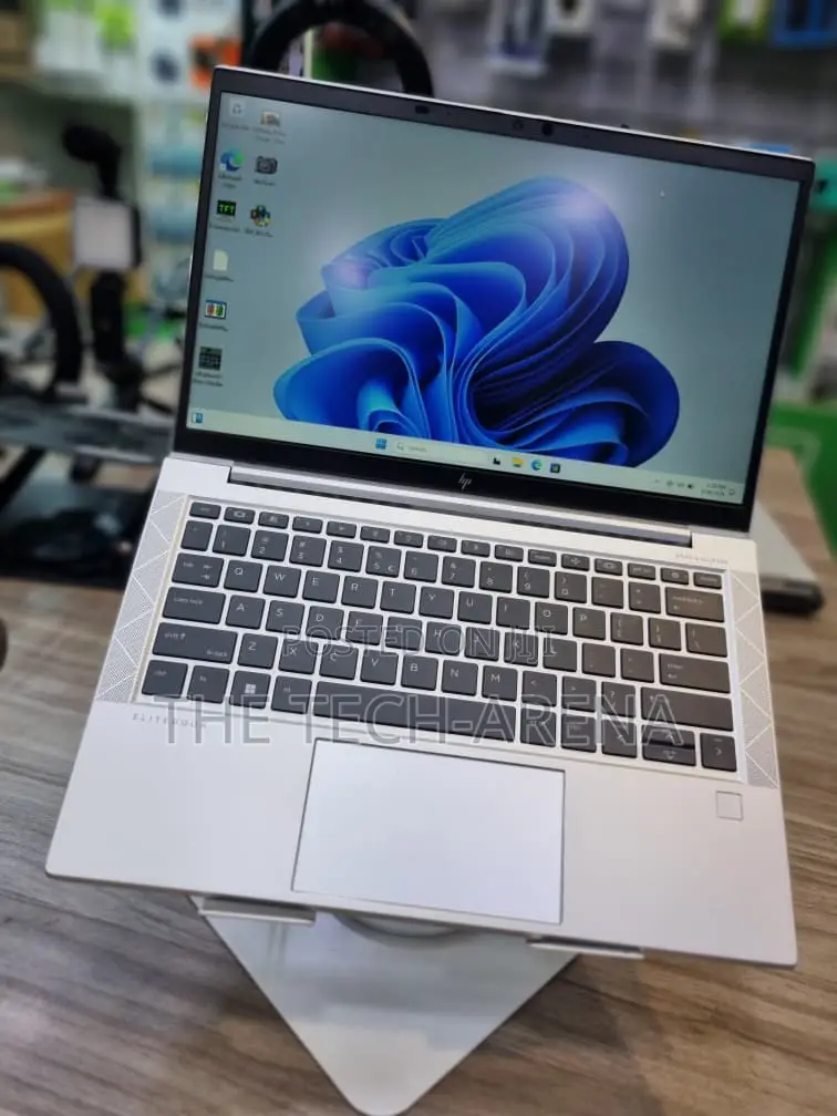 Laptop HP EliteBook 830 G8 16GB Intel Core i7 SSD 512GB