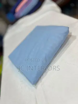 Bed Sheets With Invisible Stripes