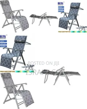 Folding Zero Gravity Reclining Chair With Easy Push Back Feature