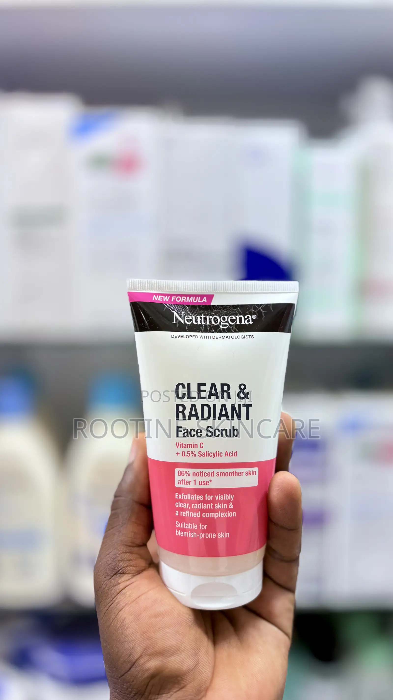 Neutrogena Clear Radiant Face Scrub