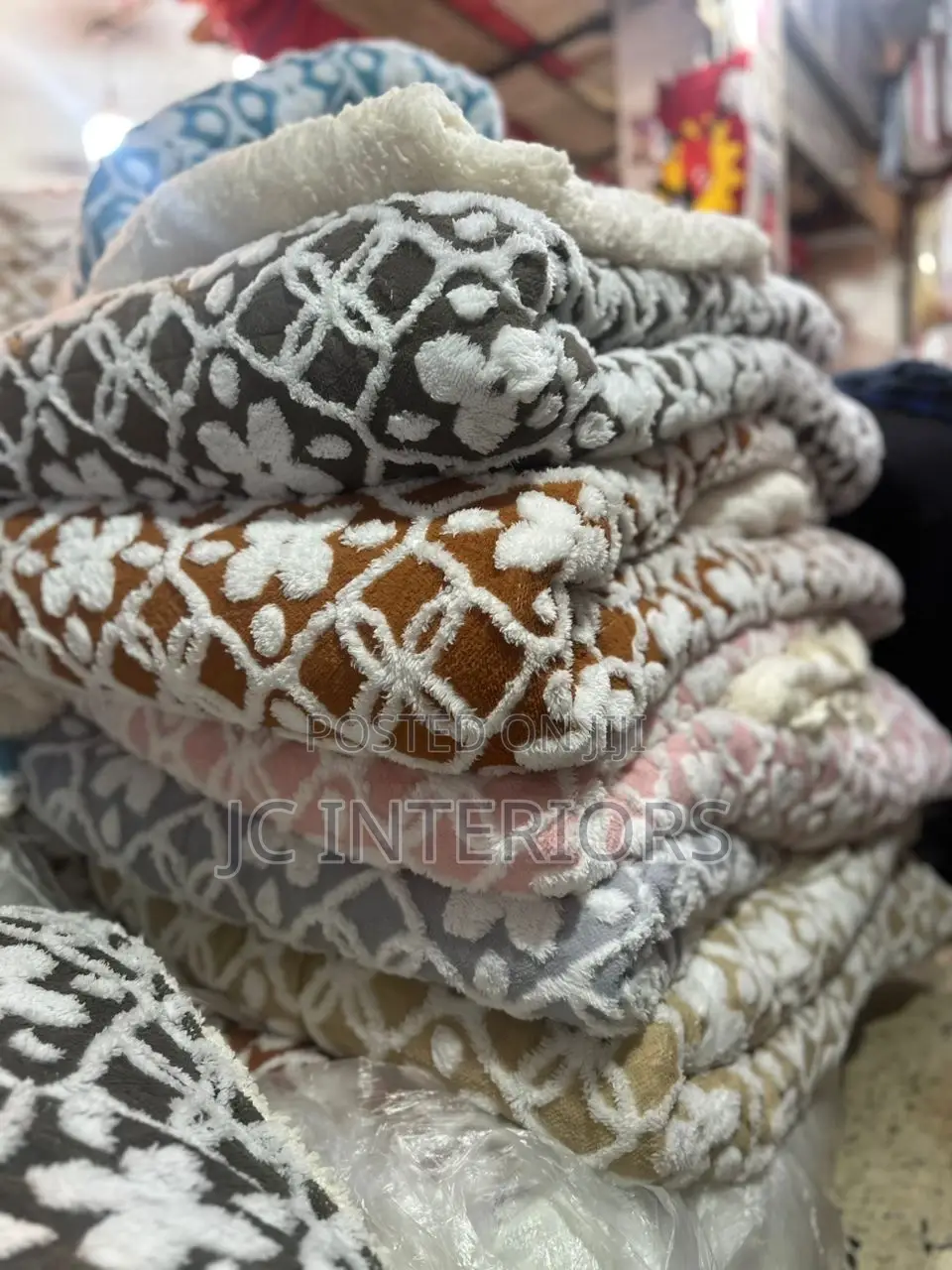 Duvet - Velvet, Woolen , Soft - 4pc