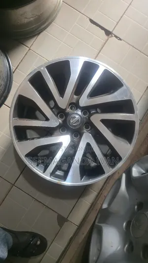 Nissan Navara Rim 18 Japan Used(Swaps Allowed)