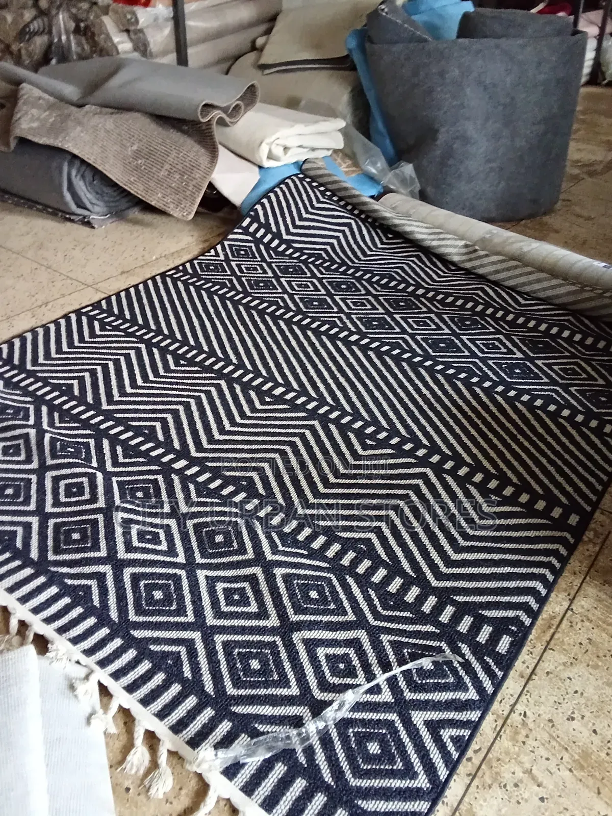 Black Color Center Rugs