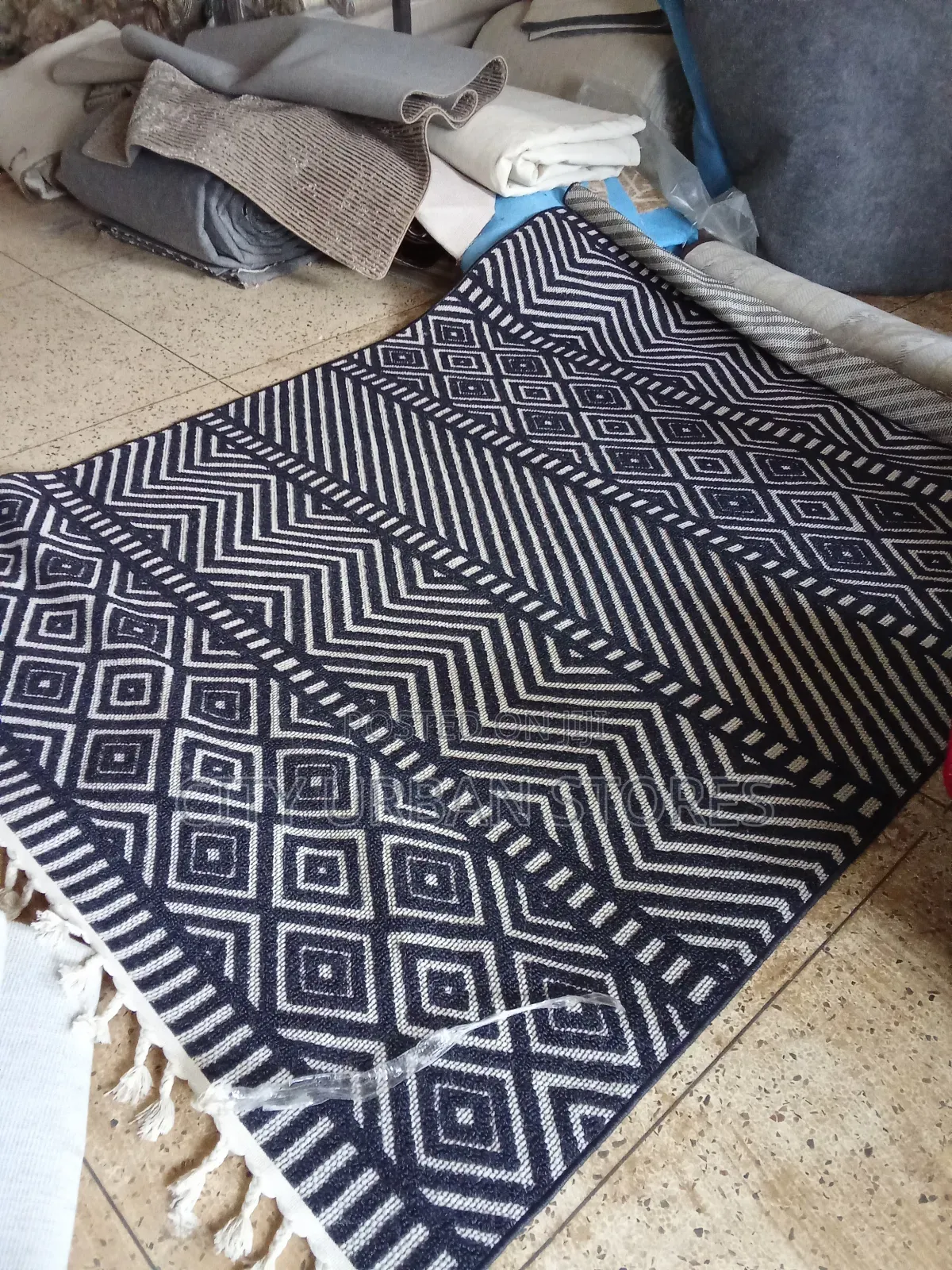 Black Color Center Rugs