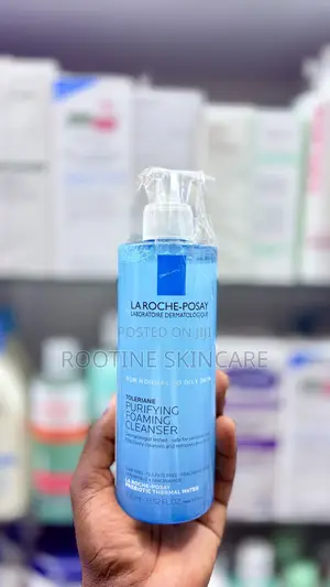 La Roche Posay Purifying Foaming Cleanser for Normal to Oily Skin 4