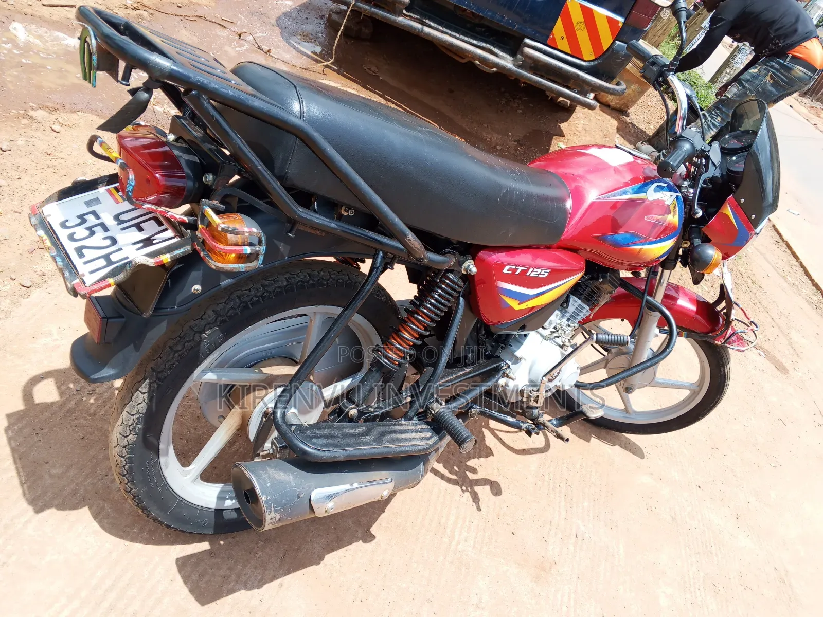 Bajaj Boxer 125 2019 Red