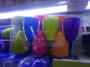 Reusable 6-Piece Plastic Wine Glass Sets