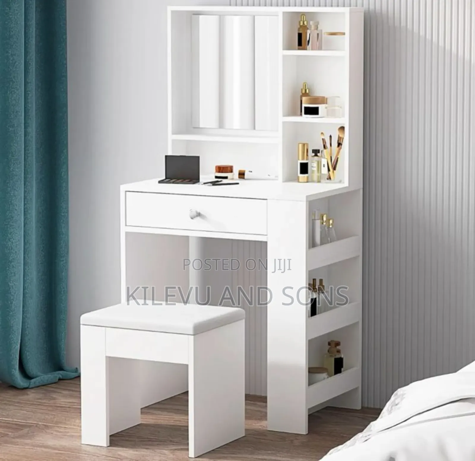 Makeup Dressing Mirror for Ladies