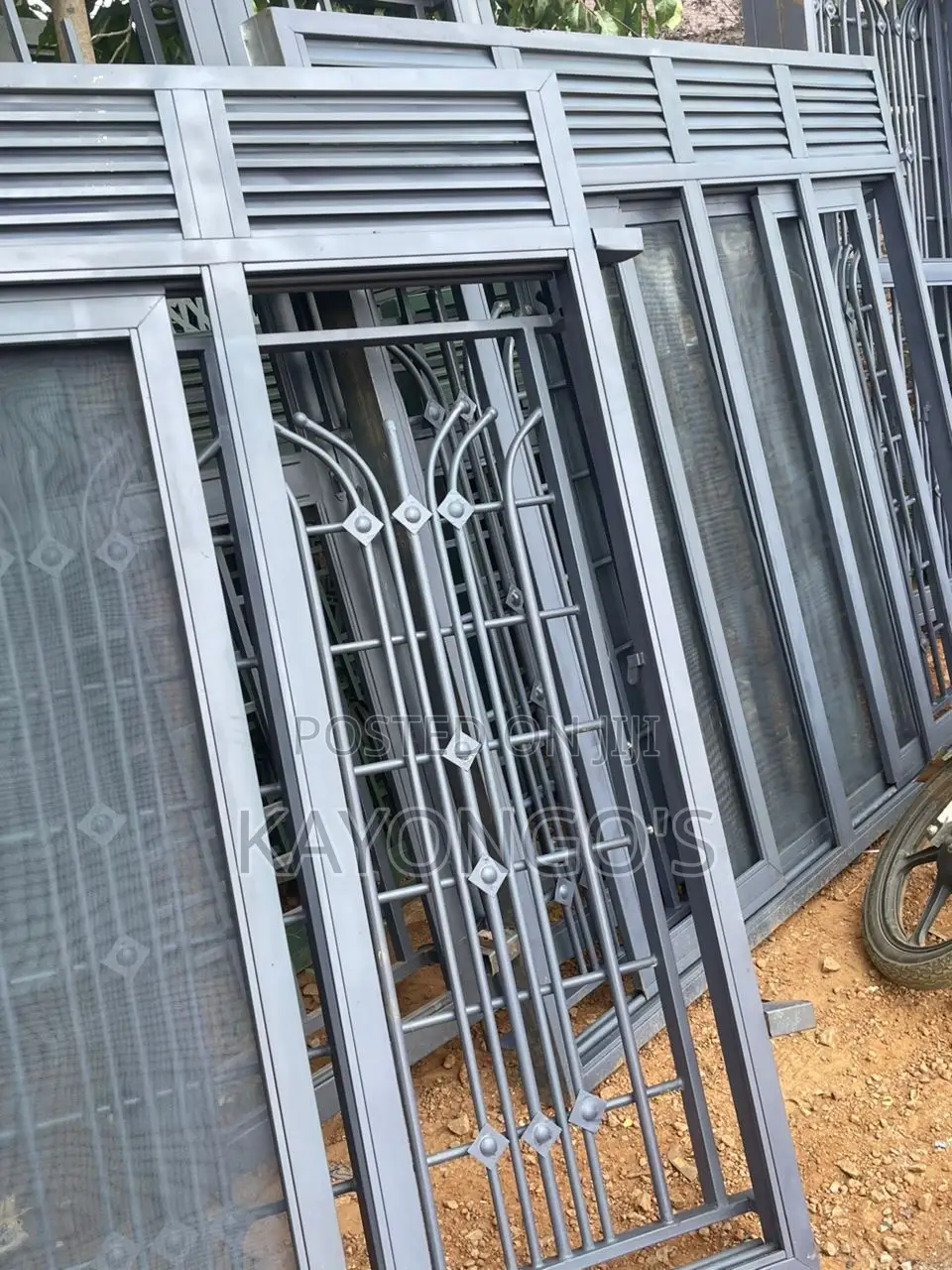 Metalic Standingwindows