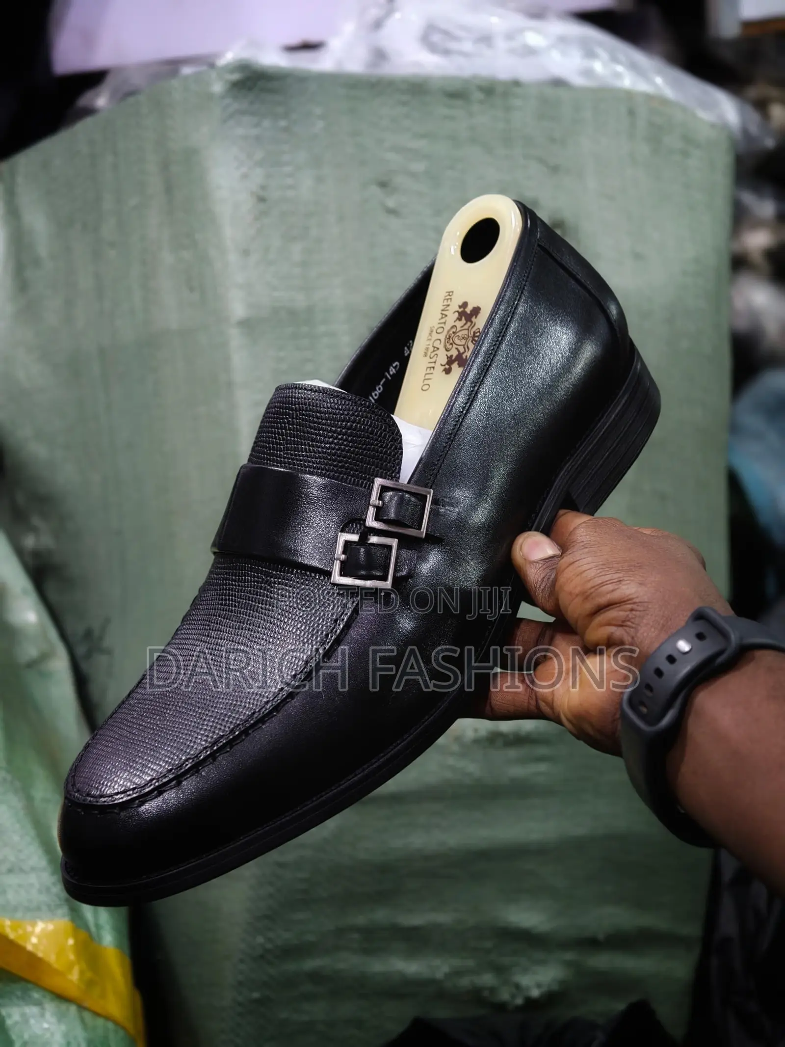 Mainado Black Loafers