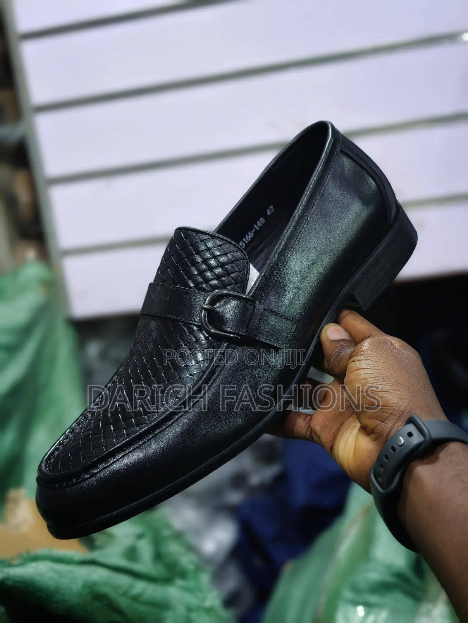 Mainado Black Loafers