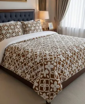 5x6 4pcs Tufted Fleece Duvet Set (1 Duvet, Bedsheet, 2 Pillowcases)