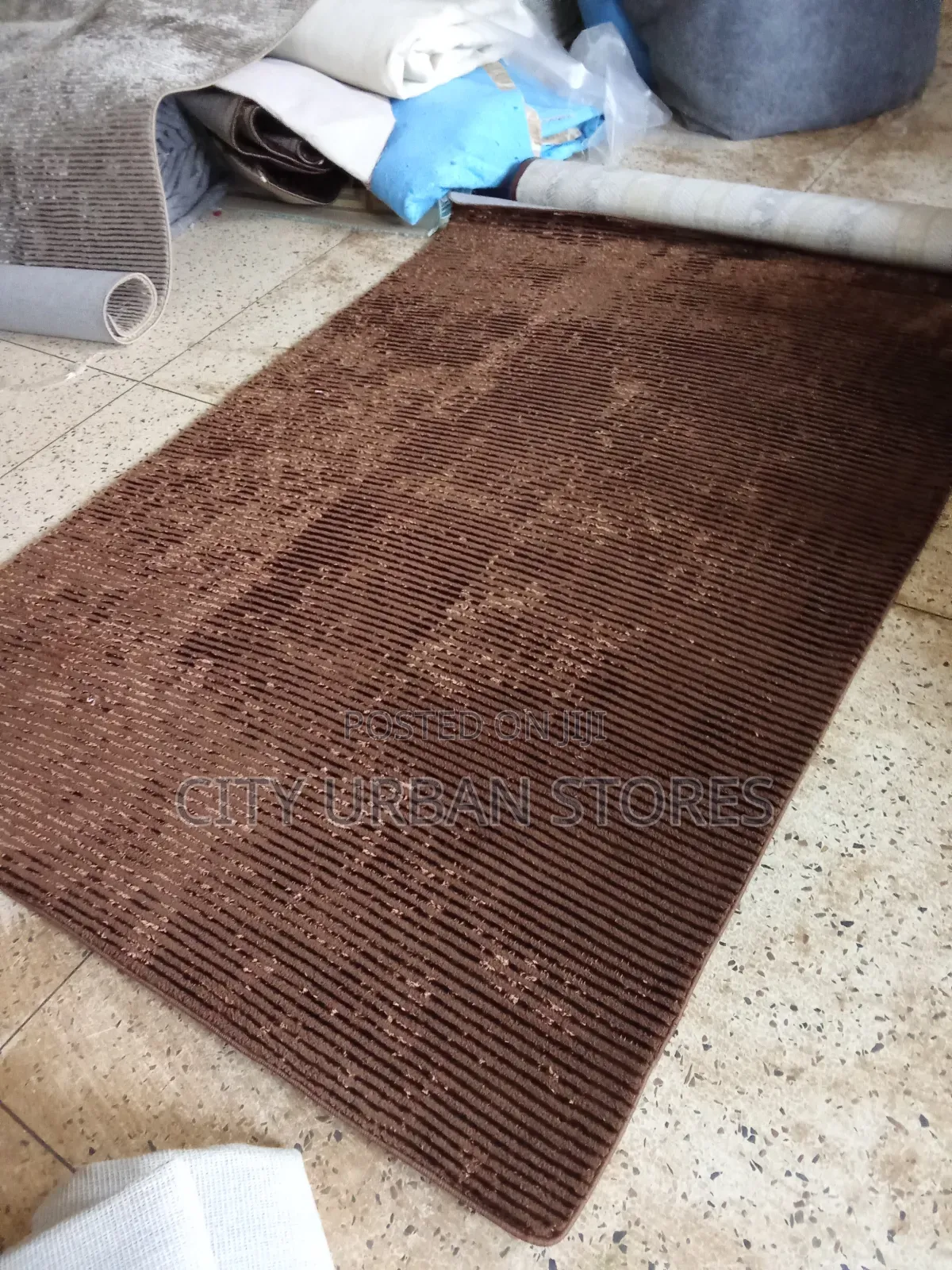 Medium Smooth Center Rugs