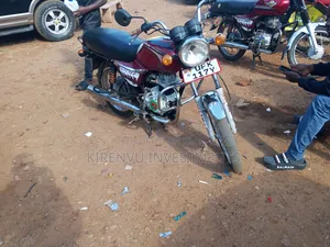 Bajaj Boxer 2020 Red