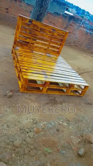 Pallet Bed
