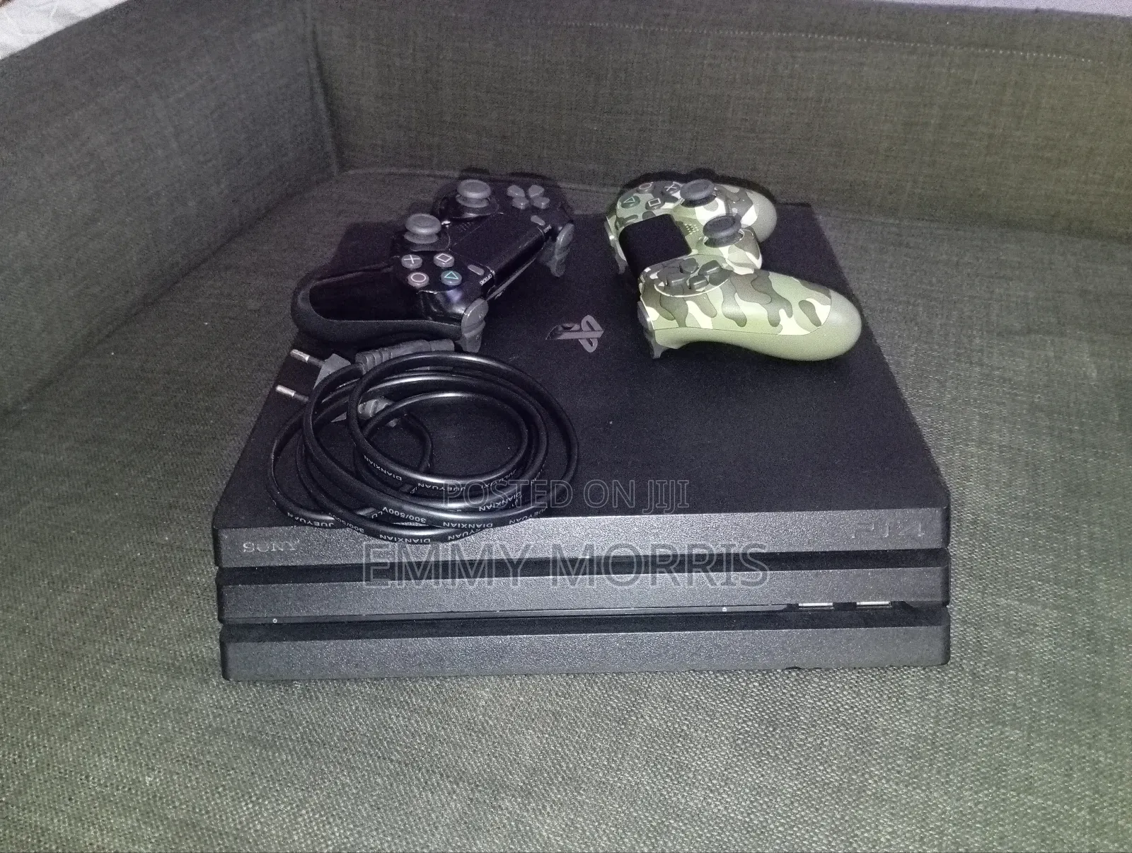 Playstation 4 Pro. Ps4 Pro. Chipped, 16 Heavy Games, 2 Controllers