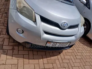 Toyota IST 2010 Silver