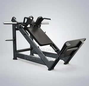 Hack Squat Machine