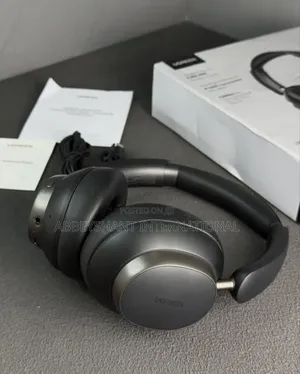 Studio Pro Hybrid Active Noise-Cancelling Headphones (Model Hp206).