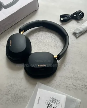 Ugreen Hitune Max5c Hybrid Active Noise-Cancelling Headphones.