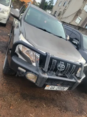 Toyota Land Cruiser Prado 2018 Gray