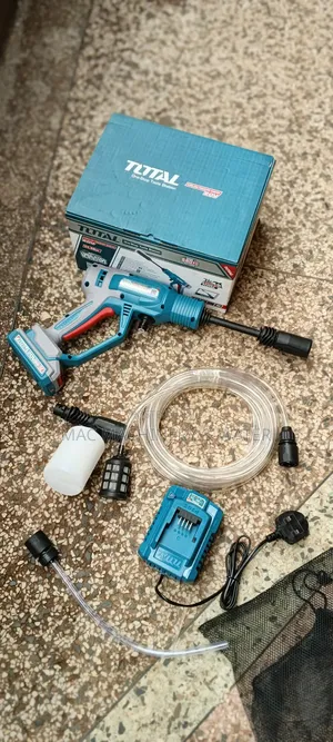 Portable Cordless Pressure Washer / Car Washer
