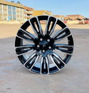 Rim Size 20 and 22 Range Rover Available