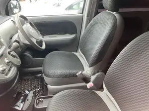 Toyota Sienta 2015 Silver