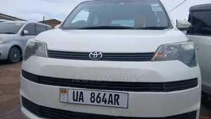 Toyota Spade 2012 White