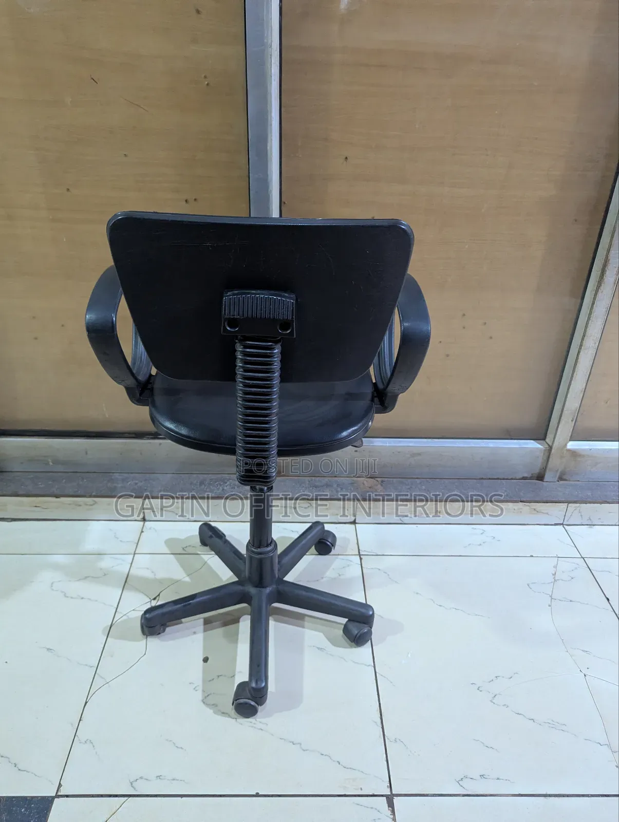 Simple Adjustable Office // Home Study Chair