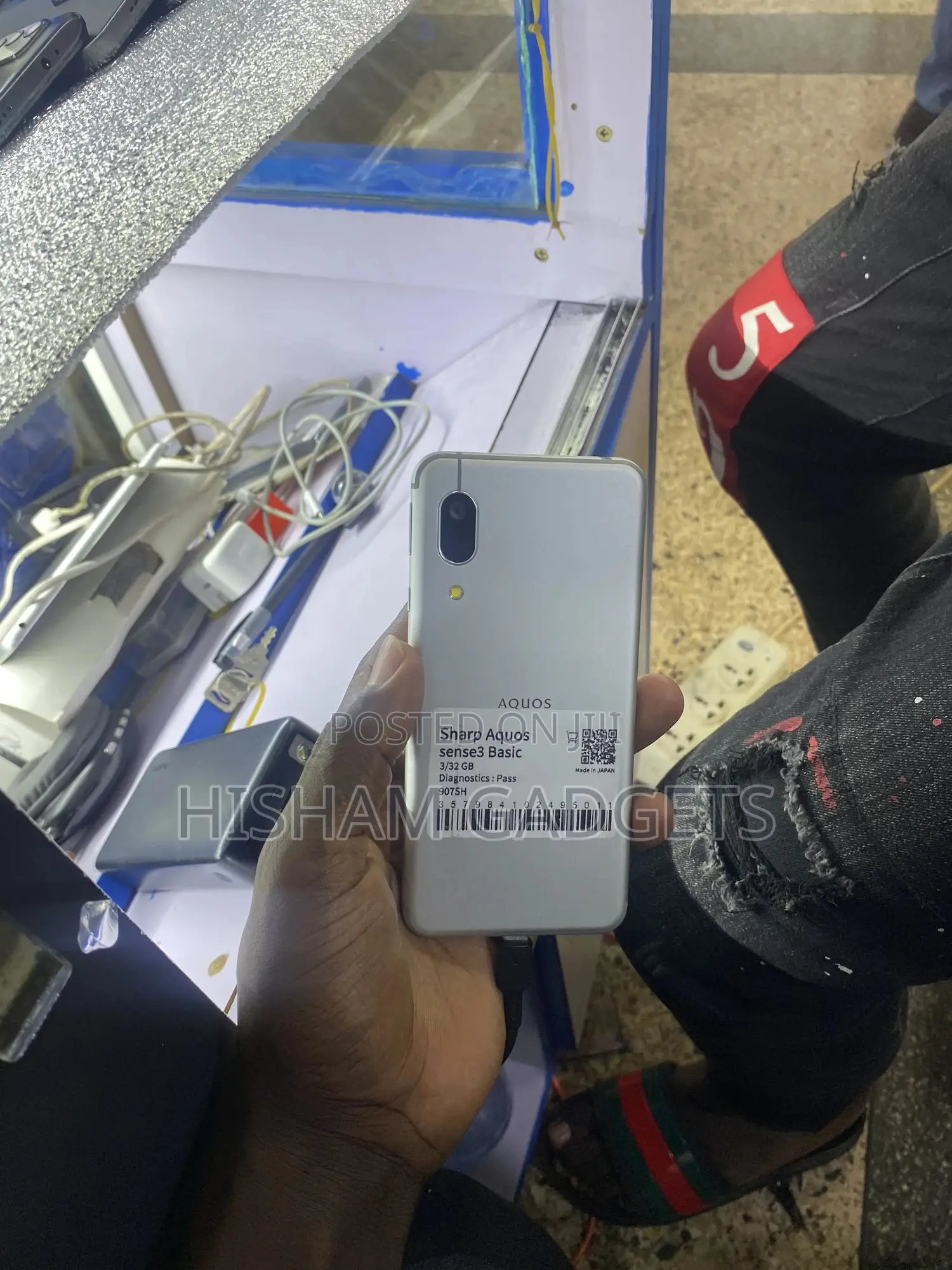 Sharp Aquos Sense 3 Basic SHV48 32 GB White