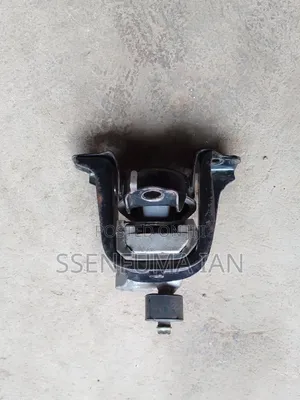 Seinta,Probox Engine Mounting