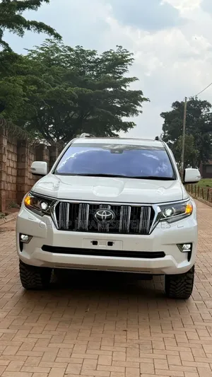 Toyota Land Cruiser Prado 2.8 2021 White