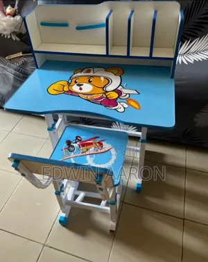 Kid's Reading Table / Work Station
