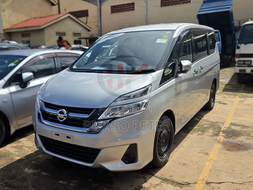 Nissan Serena 2016 Silver