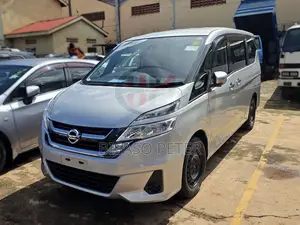Nissan Serena 2016 Silver