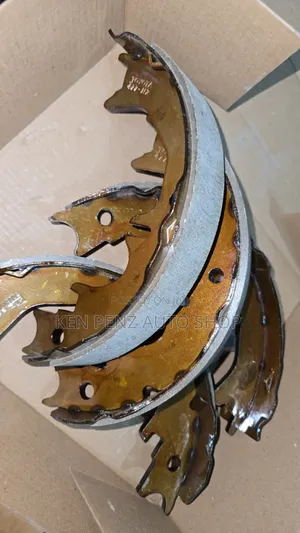 Landcruiser Tx Ordinary 1996 - 1998 Rear Brake Shoes/ Hand Brake