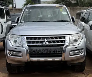Mitsubishi Pajero V90 3.2 DI-D GLS/GLX 2017 Silver