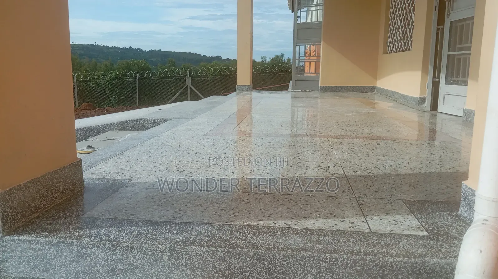 Shiny Sparkling Durable Terrazzo Floor