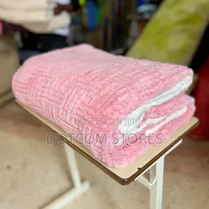 Textured Plush Fleece Throw Blanket