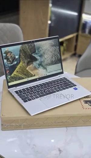 Laptop HP EliteBook 830 G8 8GB Intel Core i5 SSD 256GB