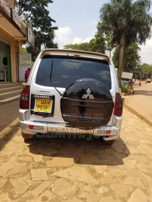 Mitsubishi Pajero 2006 Silver