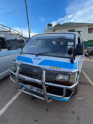 Toyota Grand HiAce 2006 White