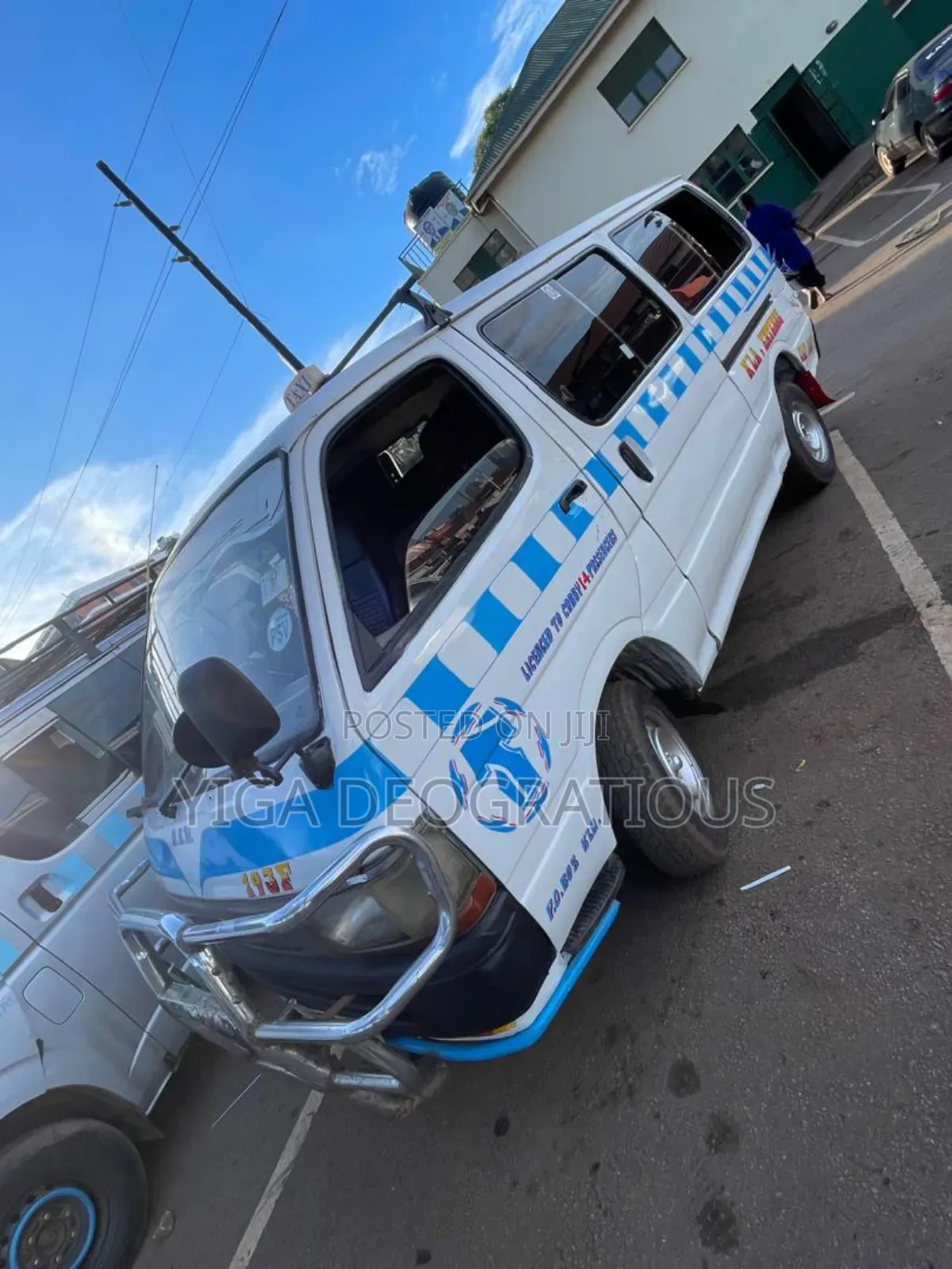 Toyota Grand HiAce 2006 White