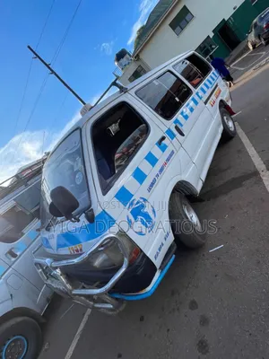Toyota Grand HiAce 2006 White