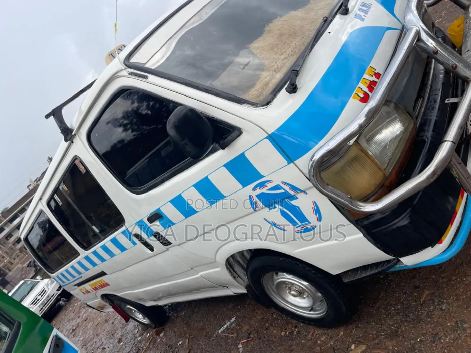 Toyota Grand HiAce 2006 White