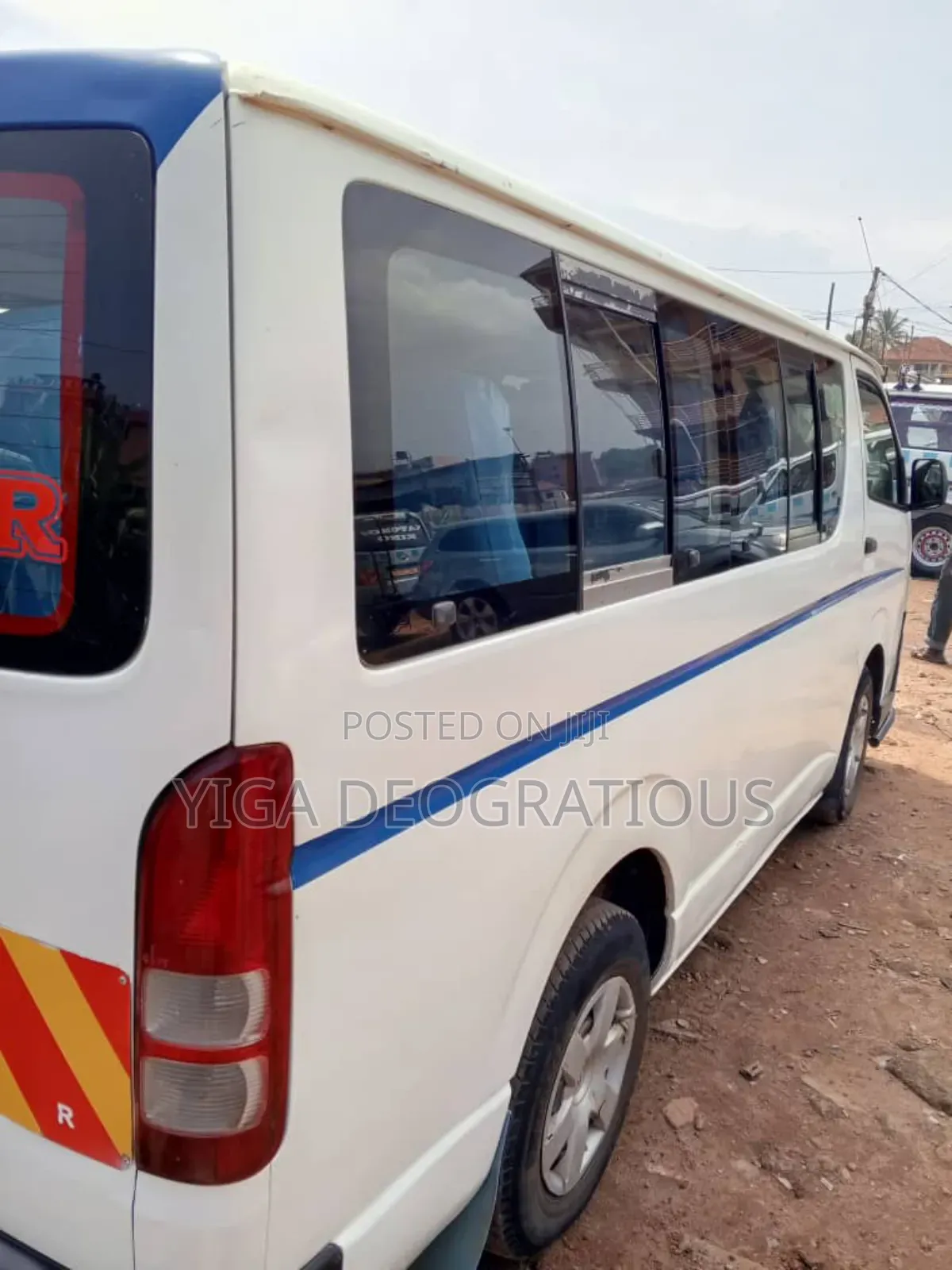 Toyota Grand HiAce 2015 White