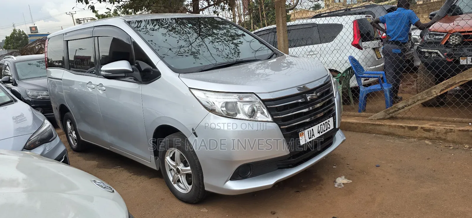 Toyota Noah 2015 Silver